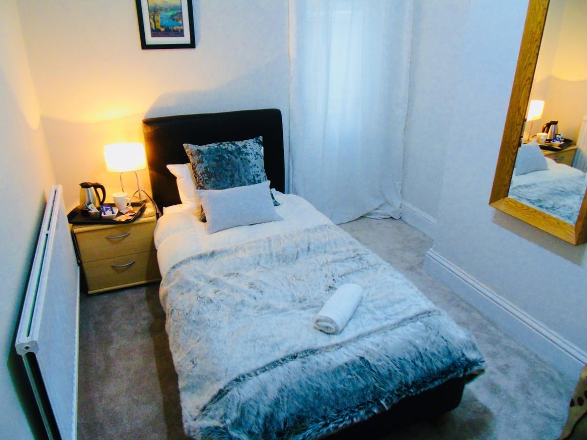 Willows - Cardiff Guest House エクステリア 写真